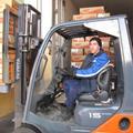 Вахта в Подмосковье на вакансию «Водитель погрузчика»: склад одежды и обуви.